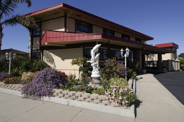 Red Roof Inn Cypress Tree Monterey Ca 1