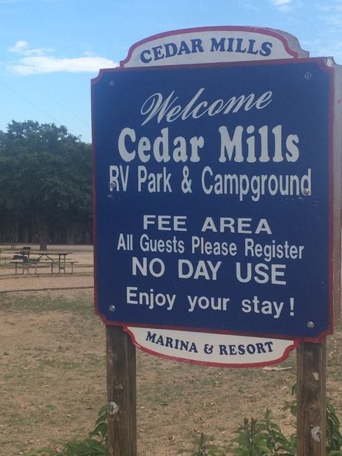 Cedar Mills Marina   Resort Gordonville Tx 0