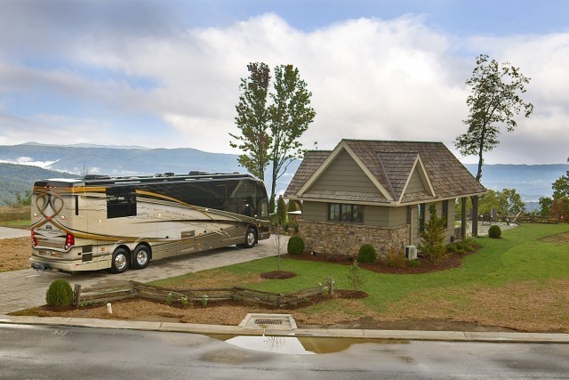 Mountain Falls Luxury Motorcoach Resort Lake Toxaway Nc 3