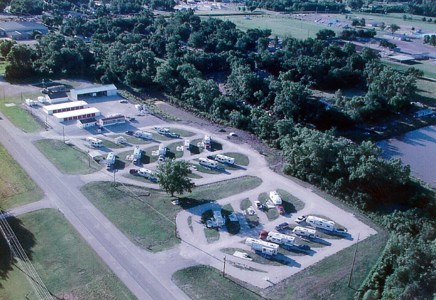 Storage   Rv Of Iola Iola Ks 0