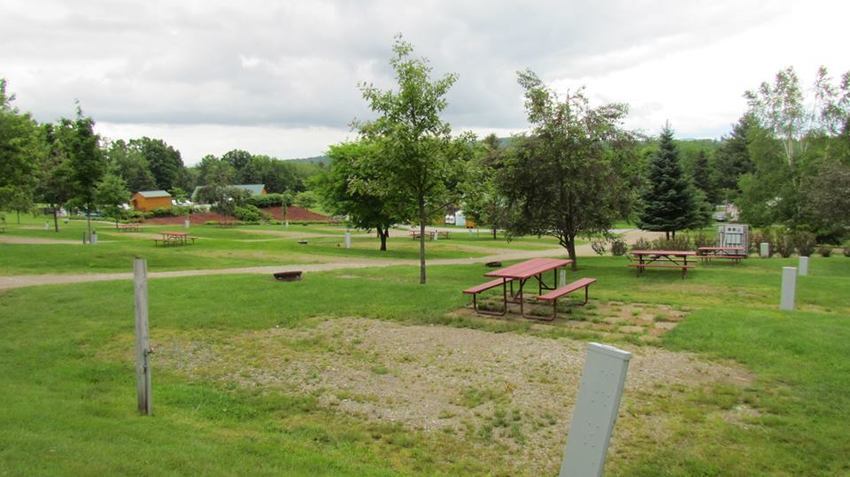 Lantern Resort Motel   Campground Jefferson Nh 0