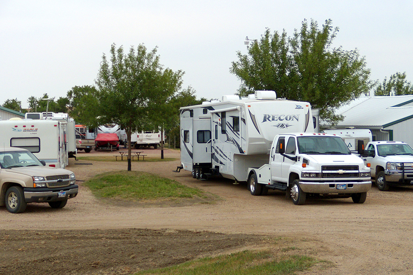 D   S Campground   Lodge Akaska Sd 2