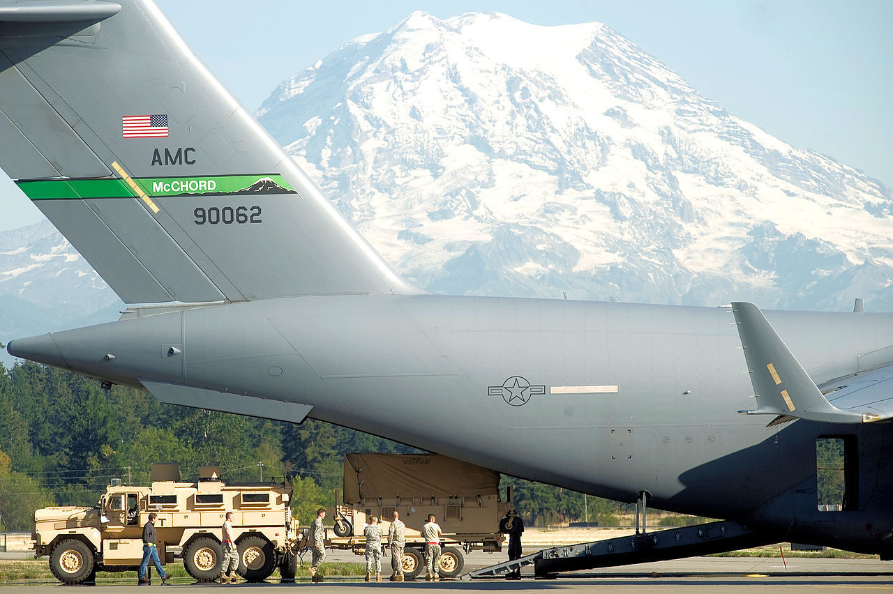 1280px 62d Aw C 17 Loading Army Personnel From Fort Lewis
