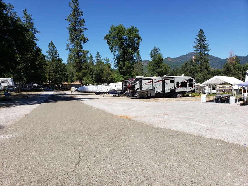 Lakeshore Villa Rv Park Lakehead Ca 4