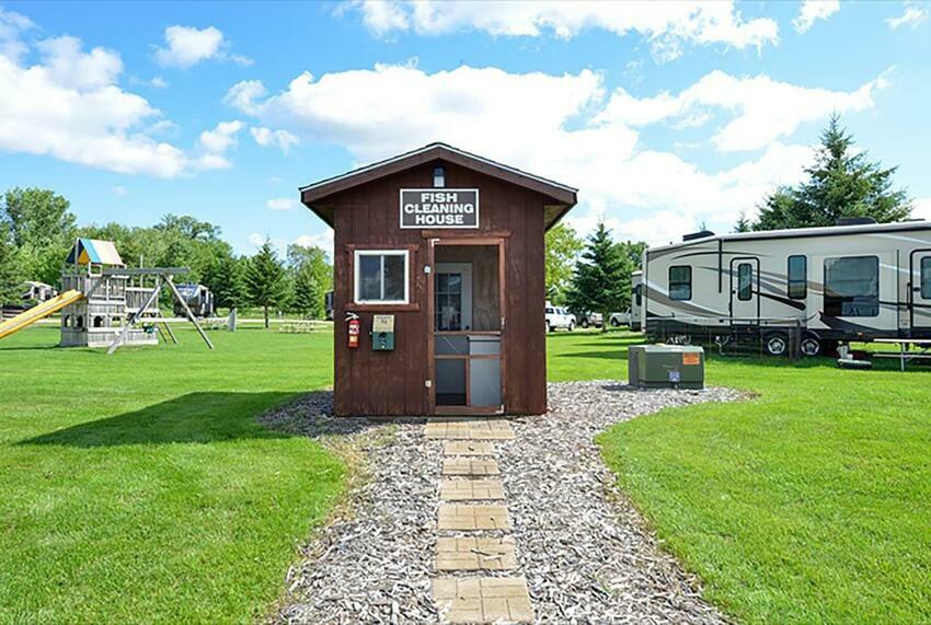 Cruise Inn Rv Park   Lodging Alexandria Mn 0